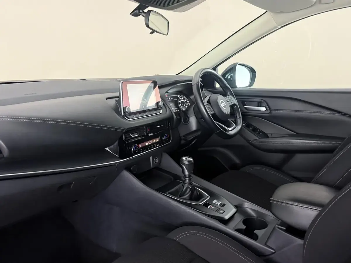 Used Nissan Qashqai Acenta Premium 2022 Black SUV