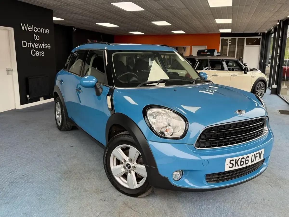 Usado Mini Cooper 122 HP (89 kW) 2016 Azul Citadino
