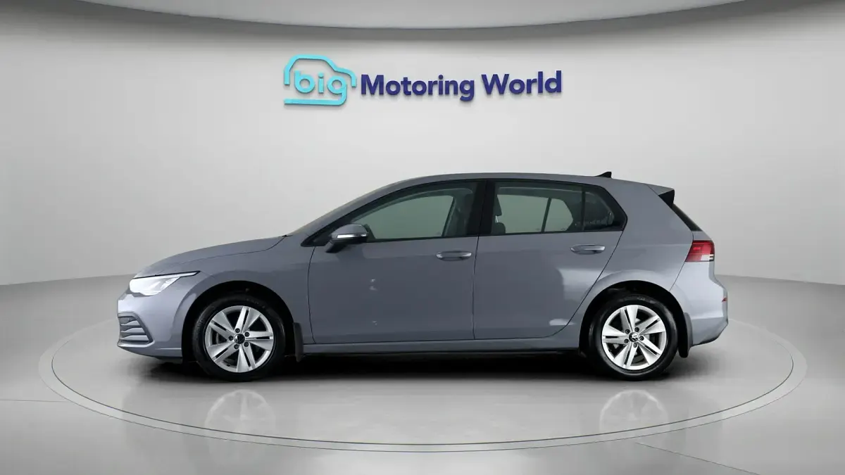 Used VW Golf VIII S 108 HP (79 kW) 2021