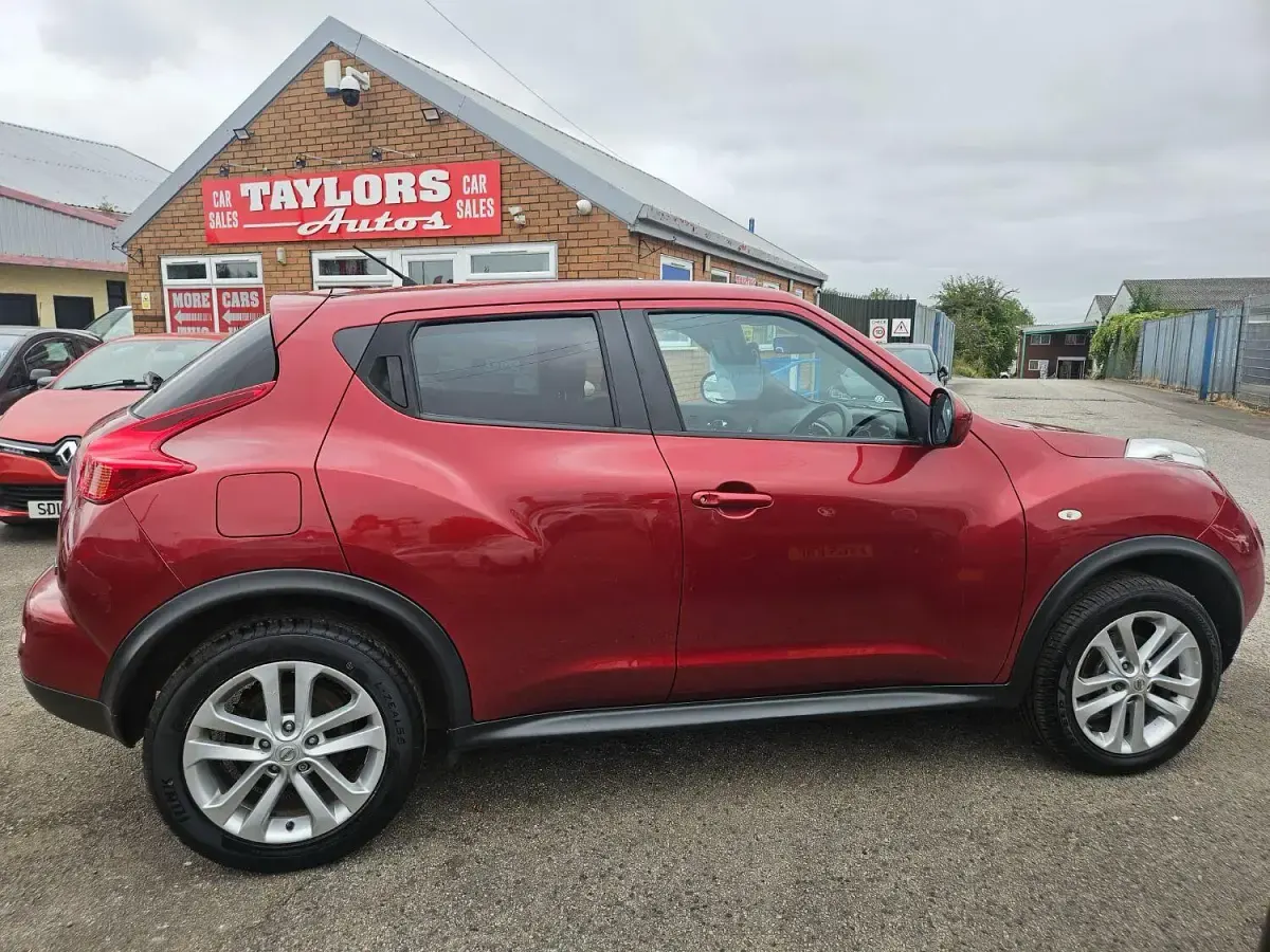 Used Nissan Juke Acenta 110 HP (80 kW) 2013 Red SUV
