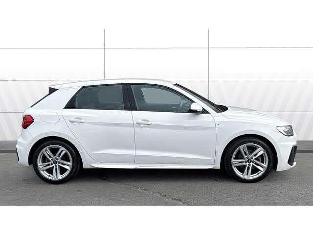 Used Audi A1 S-Line 110 HP (80 kW) 2022 White SUV