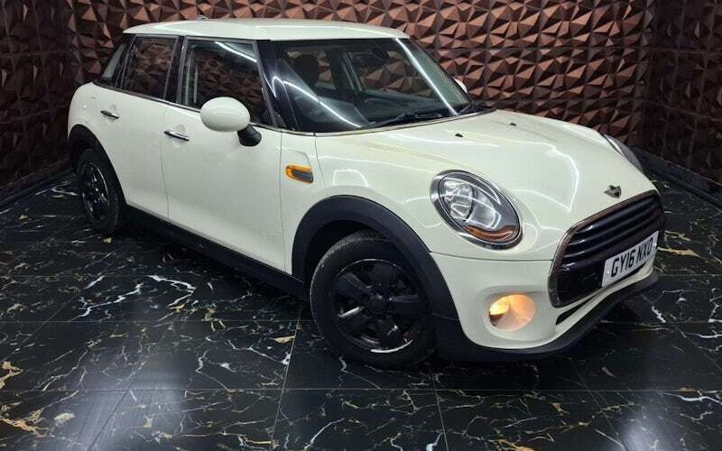 Used 2018 Mini Cooper Hatch Hatchback | £6,399 (Good price) - Image 1/4