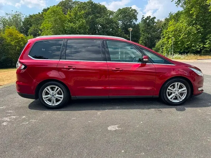 Used Ford Galaxy Titanium 180 HP (132 kW) 2015 Red MPV