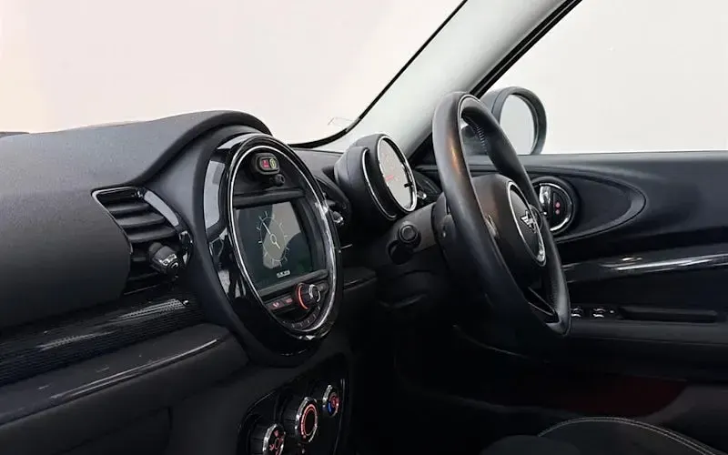 Usado Mini Cooper Clubman Classic 192 HP (141 kW) 2018 Branco Carrinha
