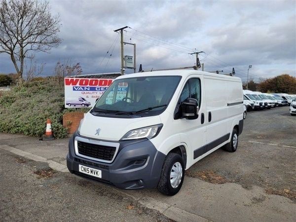 White Used 2015 Peugeot Boxer Van | £6,950 (Good price) - Image 1/1