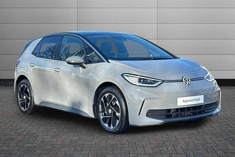 Used VW ID.3 Pro 150 kW (204 HP) 2026 Moonstone grey with solid black roof Hatchback