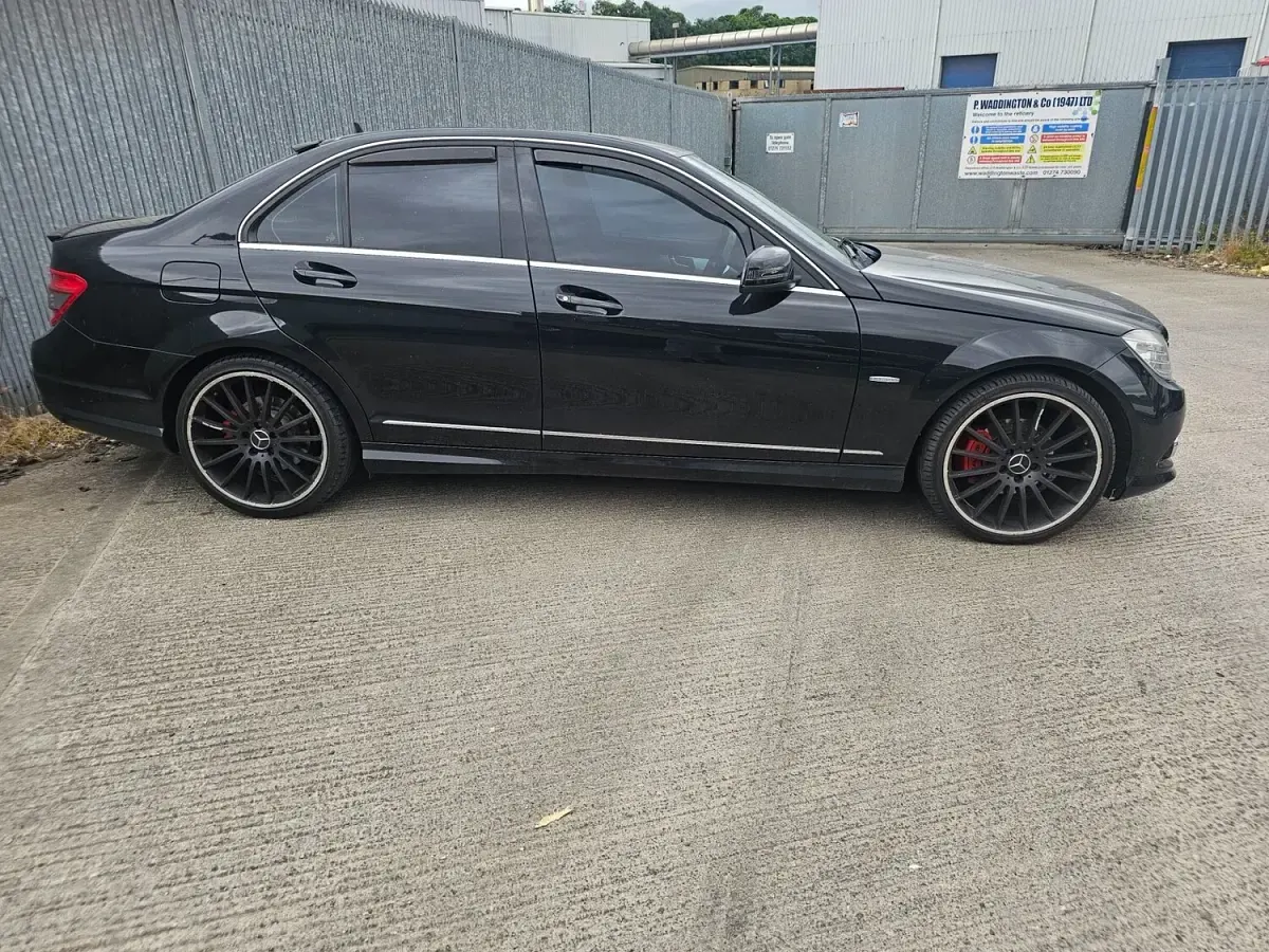 Used Mercedes C180 2011 Black Sedan