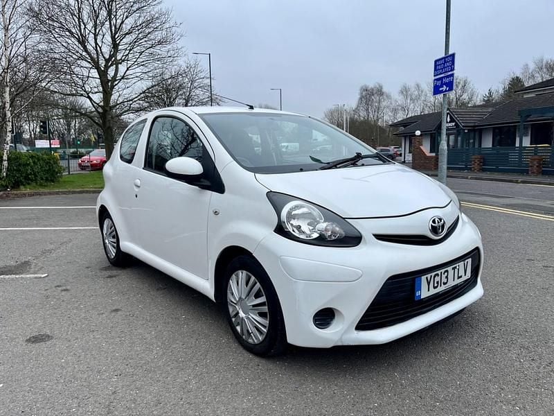 Used Toyota Aygo 2013 White Hatchback