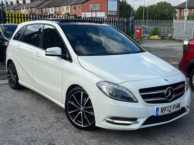 White Used 2012 Mercedes B200 MPV | £4,490 - Image 1/4