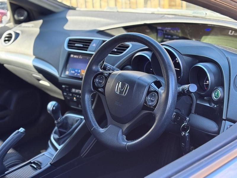 Used Honda Civic Sport 120 HP (88 kW) 2016 Silver Hatchback