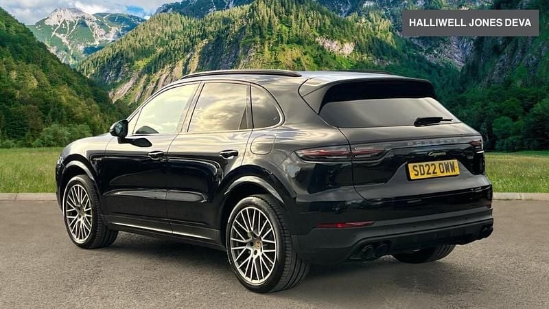 Used Porsche Cayenne Platinum Edition 462 HP (339 kW) 2022 Black SUV