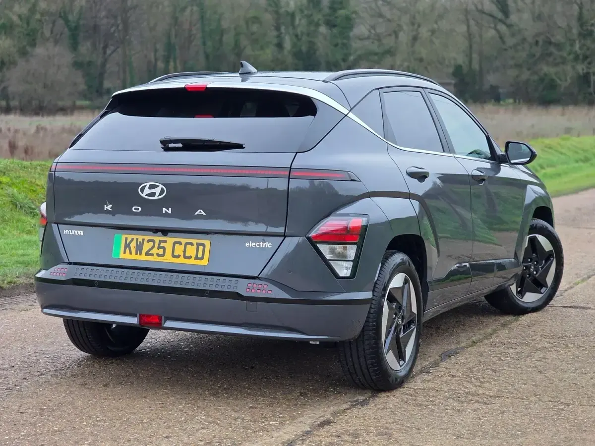 Used Hyundai Kona Advanced 160 kW (218 HP) 2025 Grey SUV