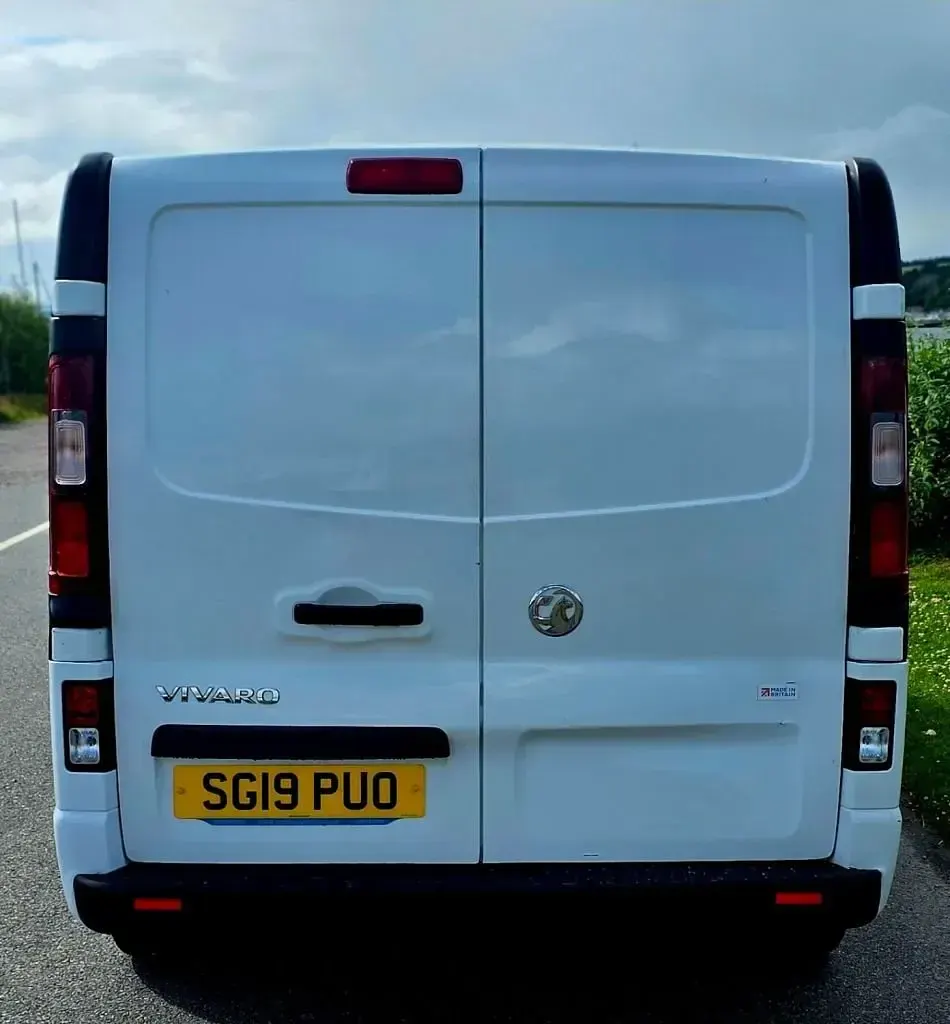Used Vauxhall Vivaro Sportive 120 HP (88 kW) 2019 White MPV