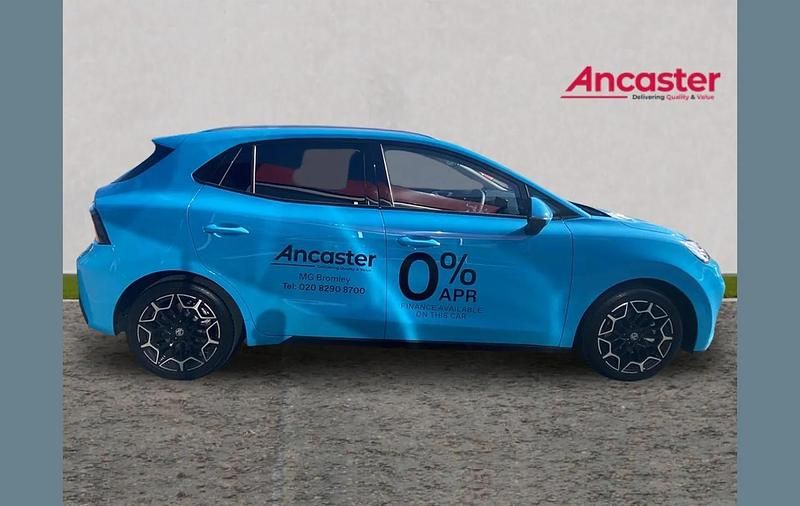 Ny MG MG4 EV 319 kW (435 HK) 2026 Blå Halvkombi