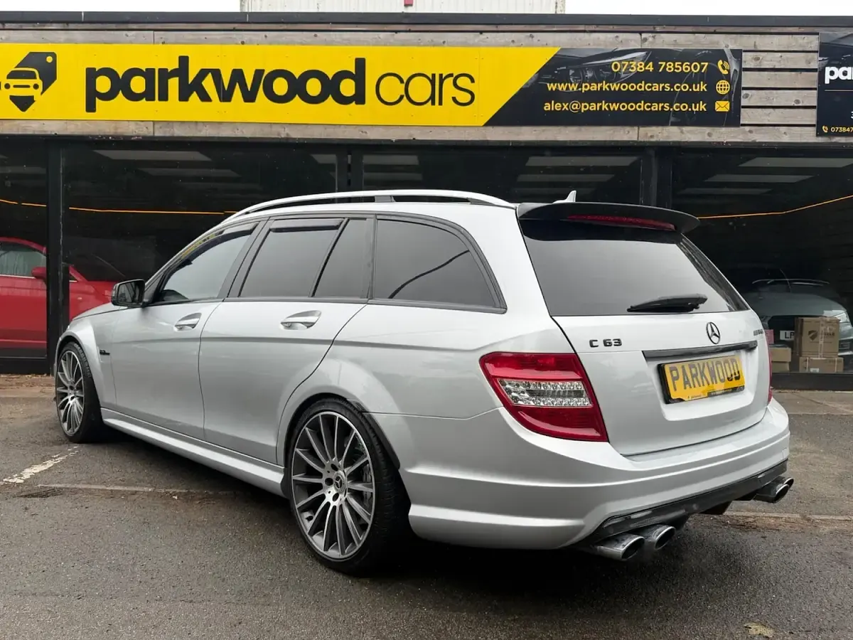 Used Mercedes C63 AMG AMG 457 HP (336 kW) 2009 Silver Estate