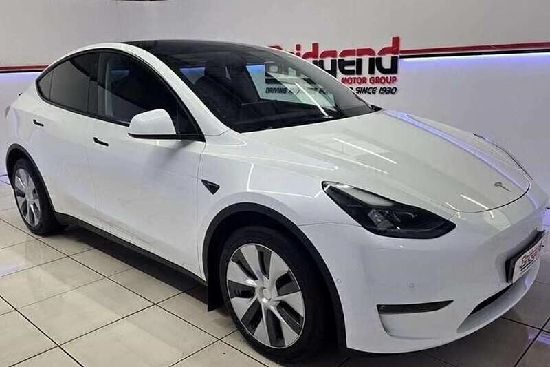 White Used 2022 Tesla Model Y Long Range AWD SUV | £25,499 (Fair price) - Image 1/1