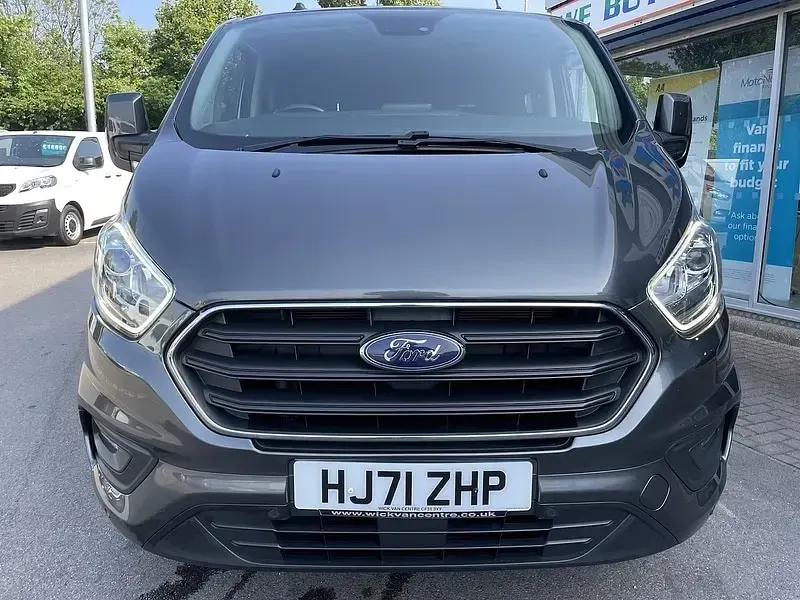 Used Ford 300 Limited 128 HP (94 kW) 2021 Grey Van