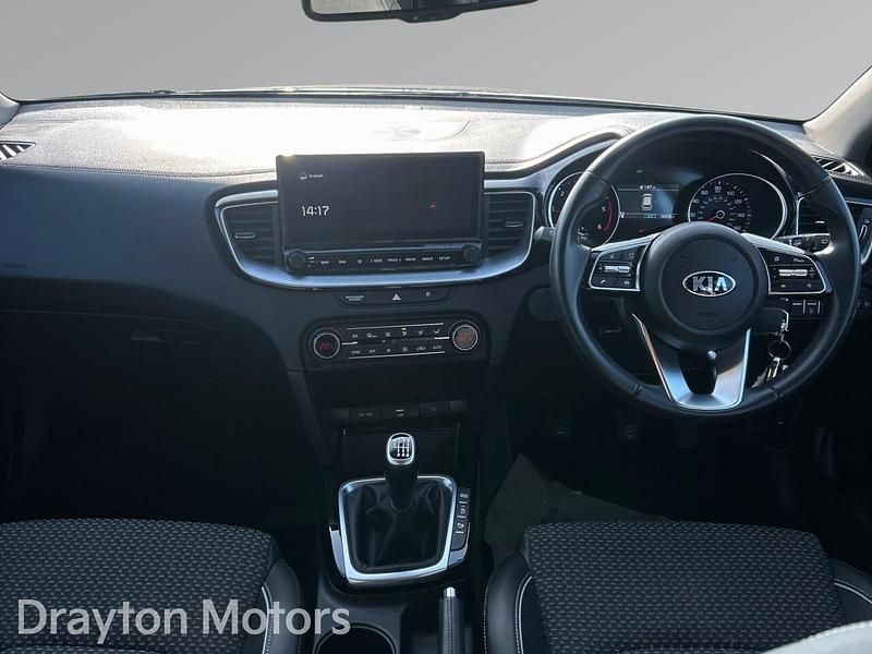 Used Kia Ceed 134 HP (98 kW) 2021 Grey Hatchback