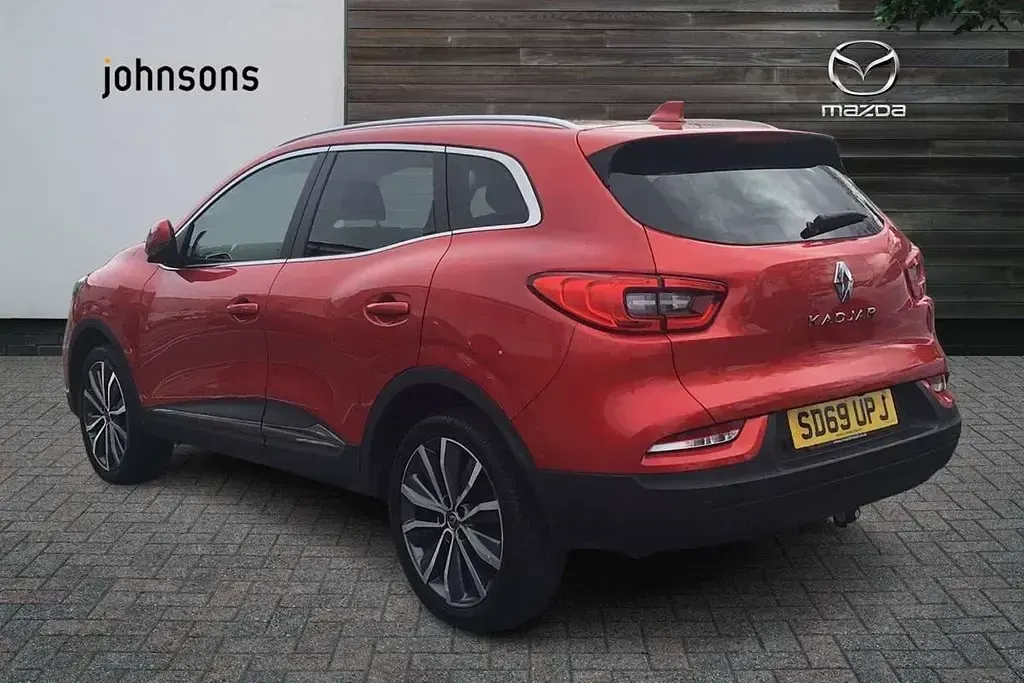 Usado Renault Kadjar Iconic 116 HP (85 kW) 2020 Vermelho SUV