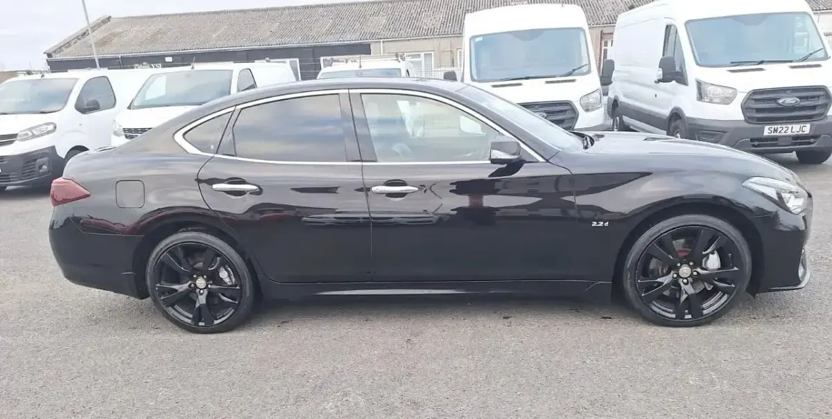 Used Infiniti Q70 Sport Tech 170 HP (125 kW) 2017 Black Sedan
