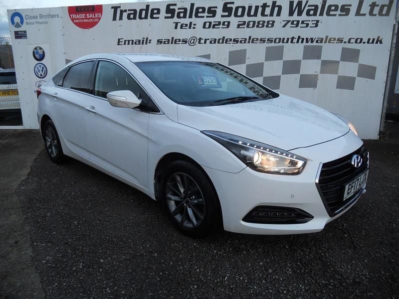White Used 2017 Hyundai i40 SE Sedan | £5,295 (Fair price) - Image 1/4