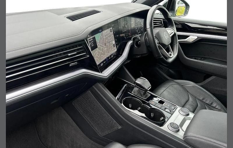 Used VW Touareg Black Edition 286 HP (210 kW) 2020 White SUV