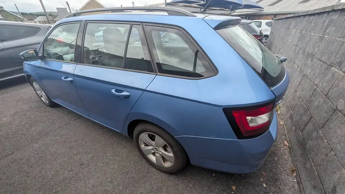 Used Skoda Fabia SE 2015 Blue Estate