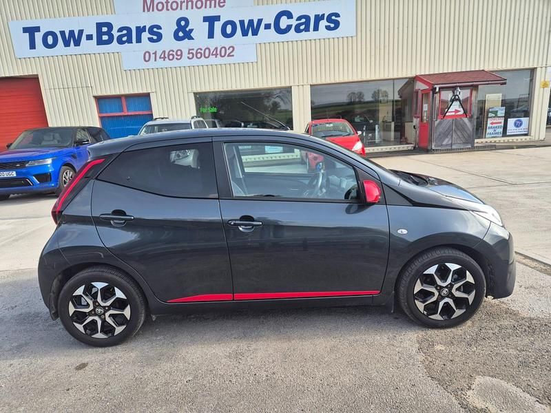 Used Toyota Aygo Trend 72 HP (52 kW) 2019 Grey Hatchback