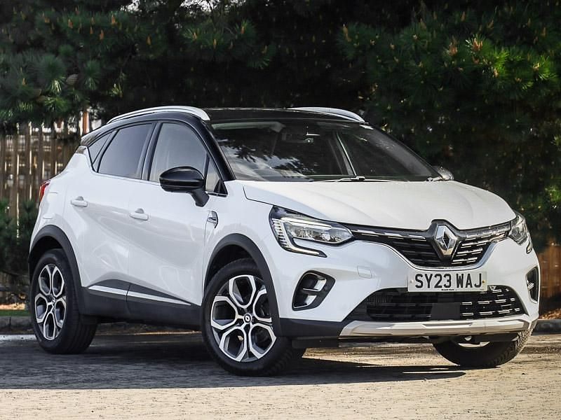 Used Renault Captur Techno 91 HP (66 kW) 2023 White/black SUV