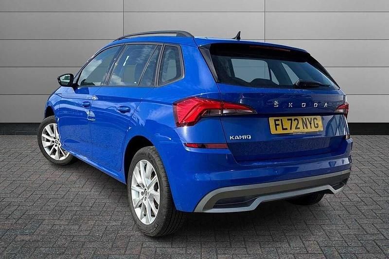 Usado Skoda 110 R SE 81 CV (59 kW) 2022 Azul Familiar
