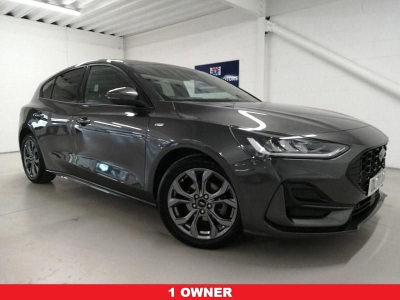Used Ford Focus ST-Line 125 HP (91 kW) 2024 Grey Hatchback