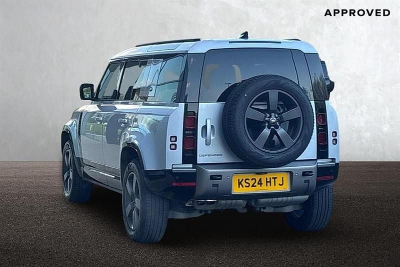 Usado Land Rover Defender HSE Dynamic 300 HP (220 kW) 2024 Prateado Carrinha