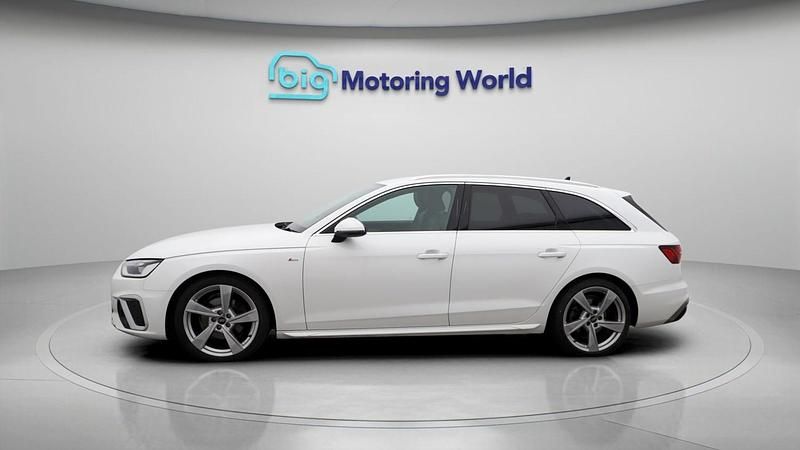 Used Audi A4 S-Line 150 HP (110 kW) 2023 White Estate