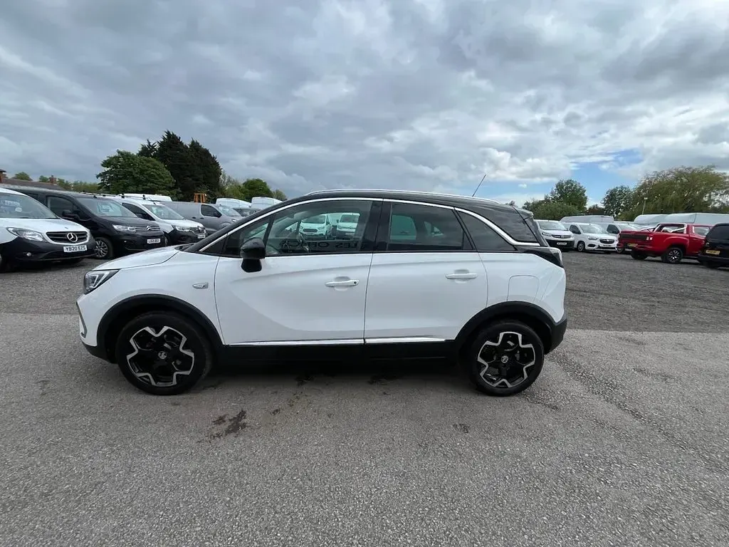Used Vauxhall Crossland Ultimate 2021 White SUV