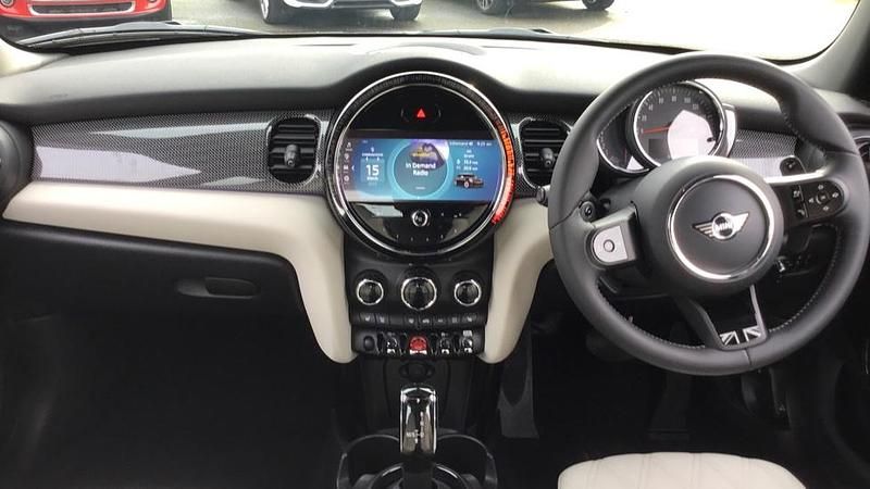 Used Mini Cooper S Exclusive 176 HP (129 kW) 2022 Black Hatchback