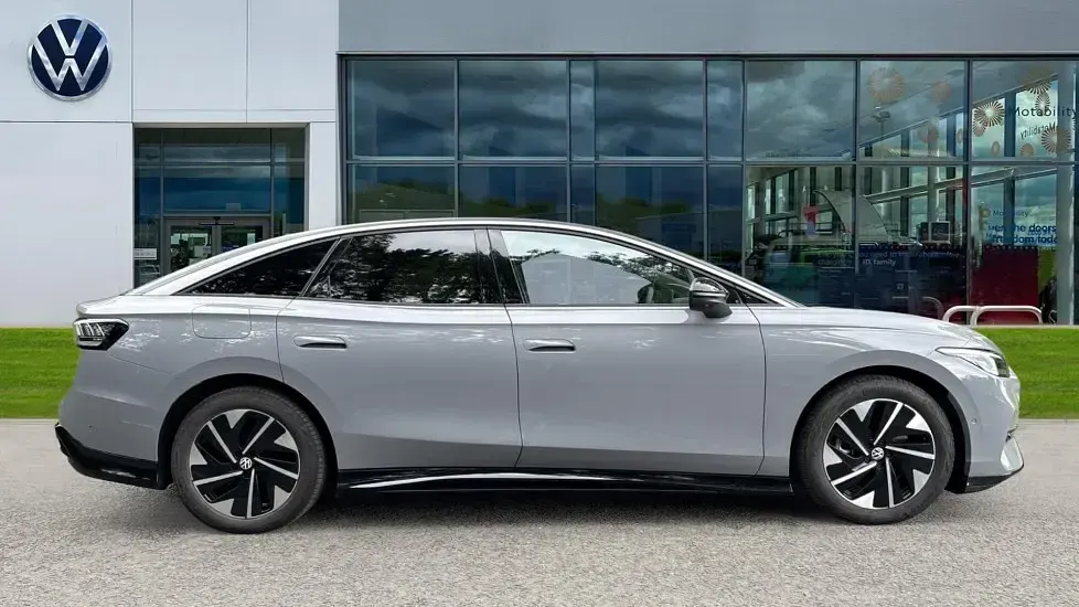 New VW ID.7 Pro 210 kW (286 HP) 2026 Moonstone grey black