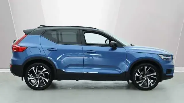 Used Volvo XC40 R-Design 190 HP (139 kW) 2020 SUV
