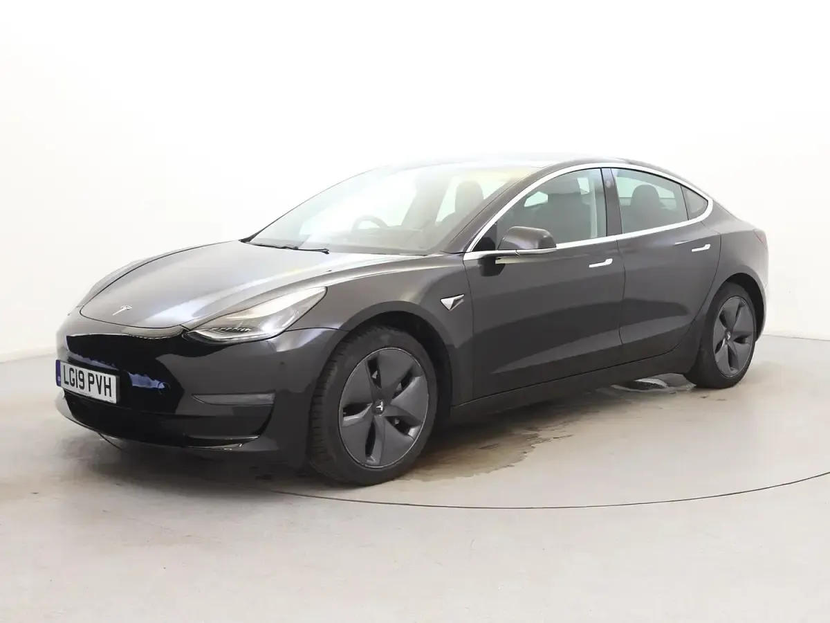 Used Tesla Model 3 Standard Range 239 kW (325 HP) 2019 Black Sedan