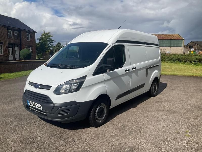 Used Ford Transit Custom 105 HP (77 kW) 2016 White Van