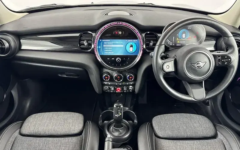 Used Mini Cooper Classic 136 HP (100 kW) 2022 Silver Hatchback