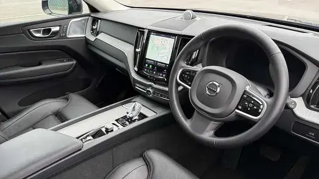 Used Volvo XC60 Ultra 250 HP (183 kW) 2025 Black SUV
