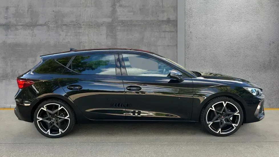 Used Cupra Leon 150 HP (110 kW) 2025 Black