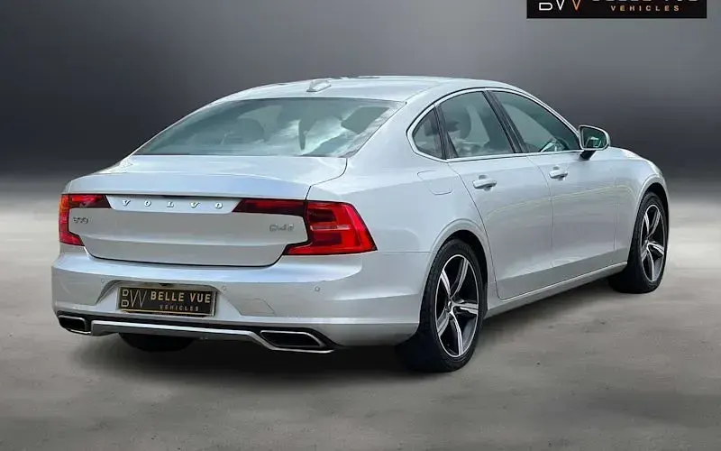 Used Volvo S90 R-Design 190 HP (139 kW) 2018 Silver Sedan