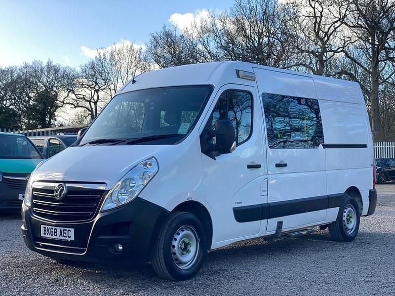 Used Vauxhall Movano 130 HP (95 kW) 2018 White MPV