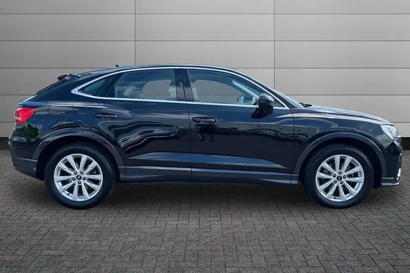 Used Audi Q3 Sportback Sport 148 HP (108 kW) 2024 Black SUV