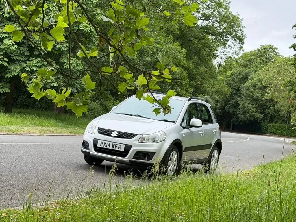 Used Suzuki SX4 SZ3 120 HP (88 kW) 2014 Silver Hatchback