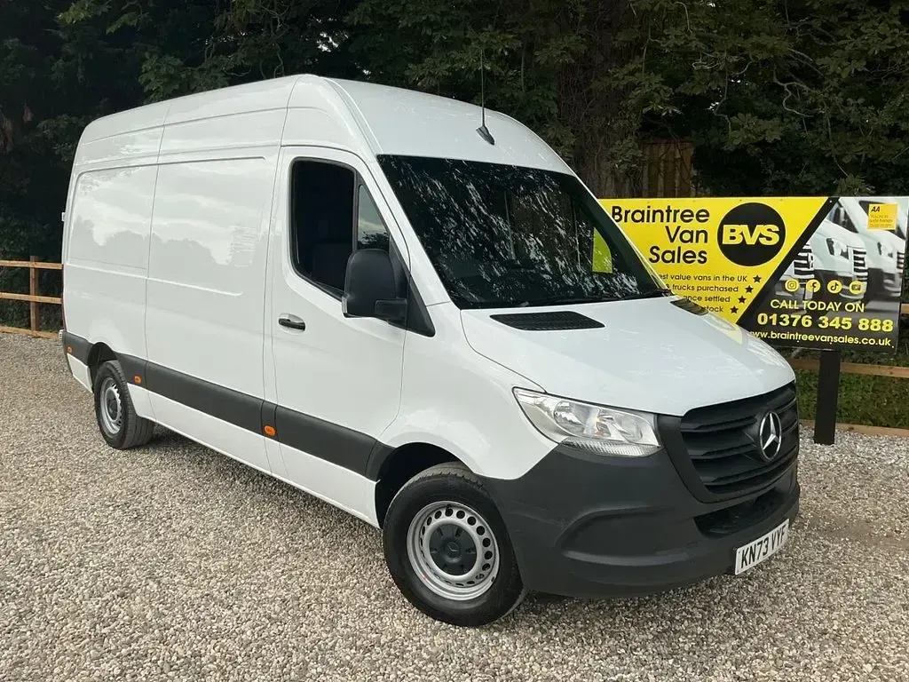 Used Mercedes Sprinter Progressive 148 HP (108 kW) 2023 White Van