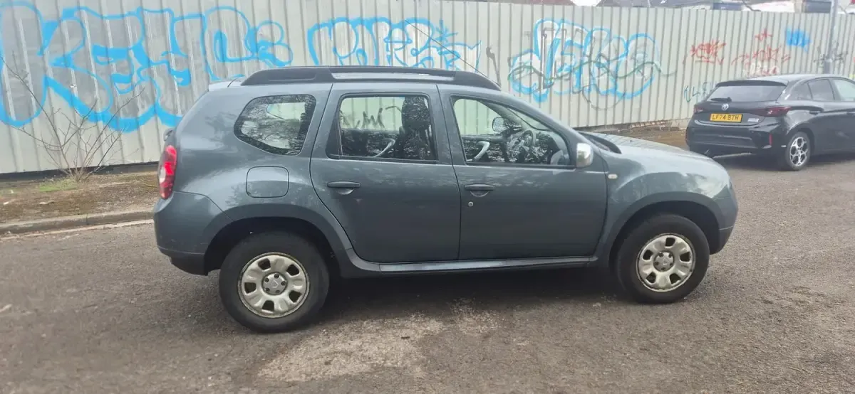Used Dacia Duster Ambiance 110 HP (80 kW) 2014 Grey SUV