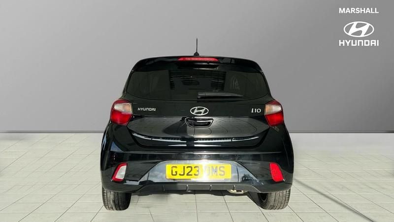 Used Hyundai i10 Premium 84 HP (61 kW) 2023 Black Hatchback