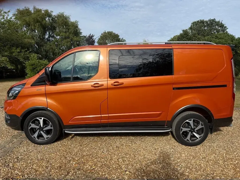 Used Ford Transit Custom Active 170 HP (125 kW) 2023 Orange Van
